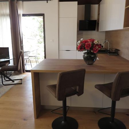 Apartments Amfa Biograd Na Moru Eksteriør billede