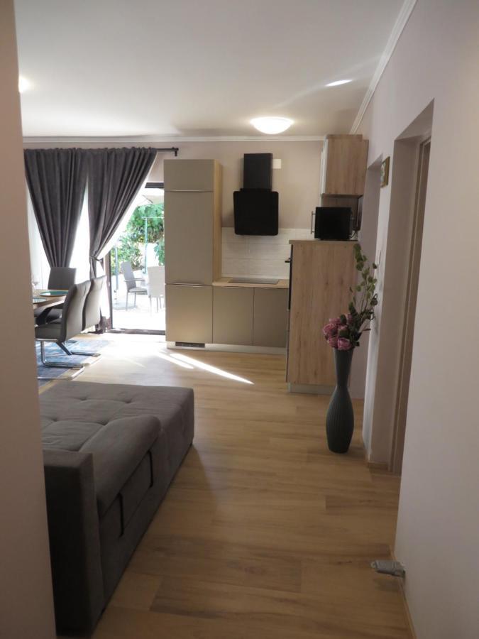 Apartments Amfa Biograd Na Moru Eksteriør billede