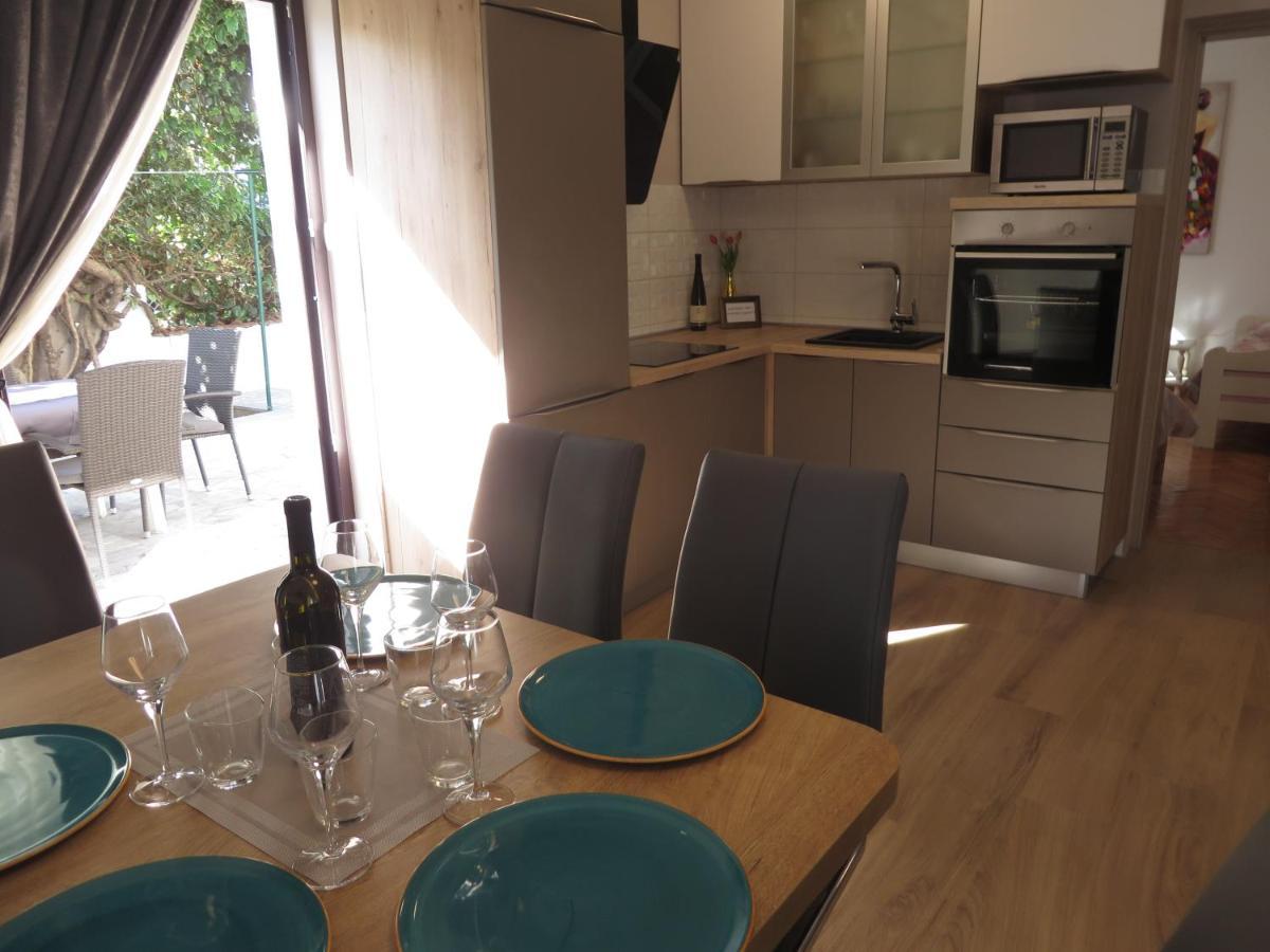 Apartments Amfa Biograd Na Moru Eksteriør billede