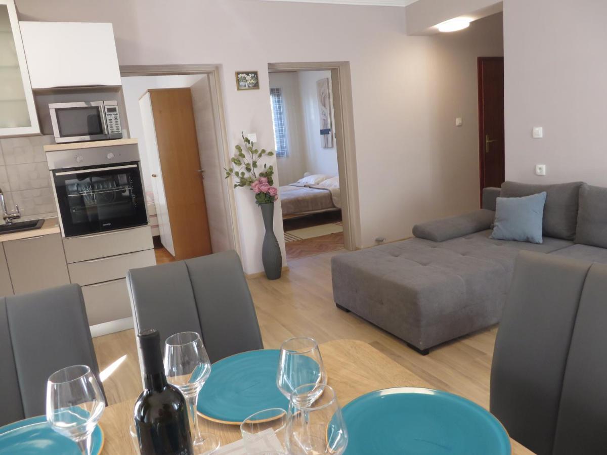 Apartments Amfa Biograd Na Moru Eksteriør billede