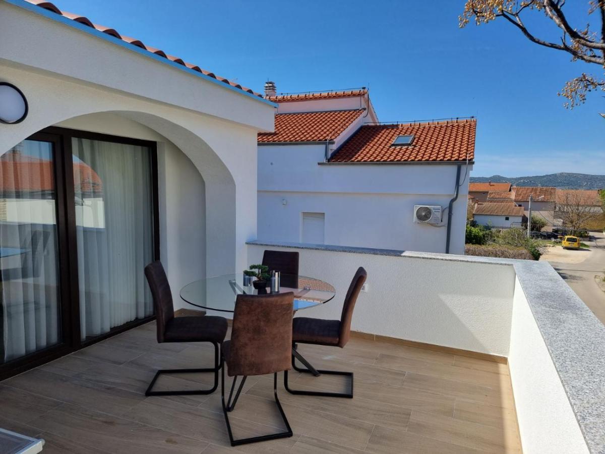 Apartments Amfa Biograd Na Moru Eksteriør billede