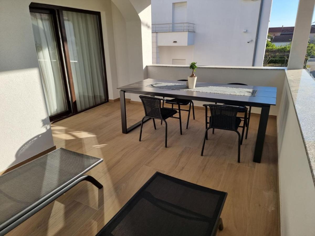 Apartments Amfa Biograd Na Moru Eksteriør billede