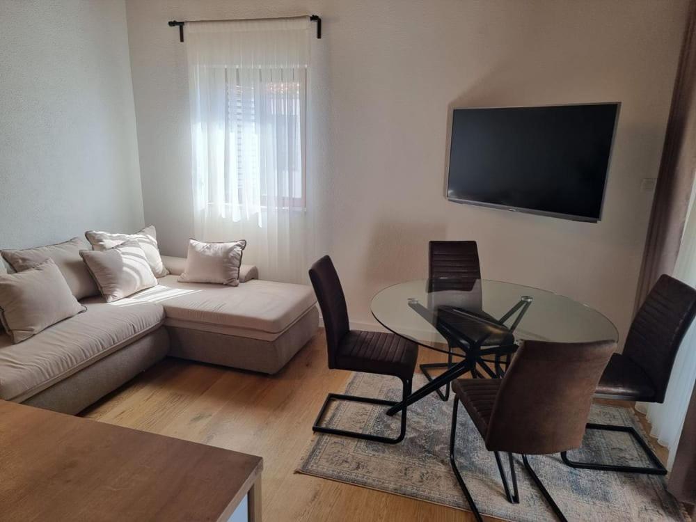 Apartments Amfa Biograd Na Moru Eksteriør billede